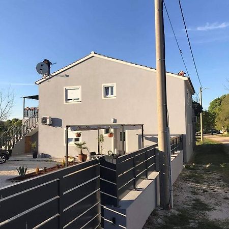 Apartmani Dokic ベール エクステリア 写真